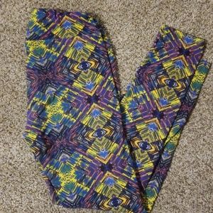 LuLaRoe patterned OS leggings